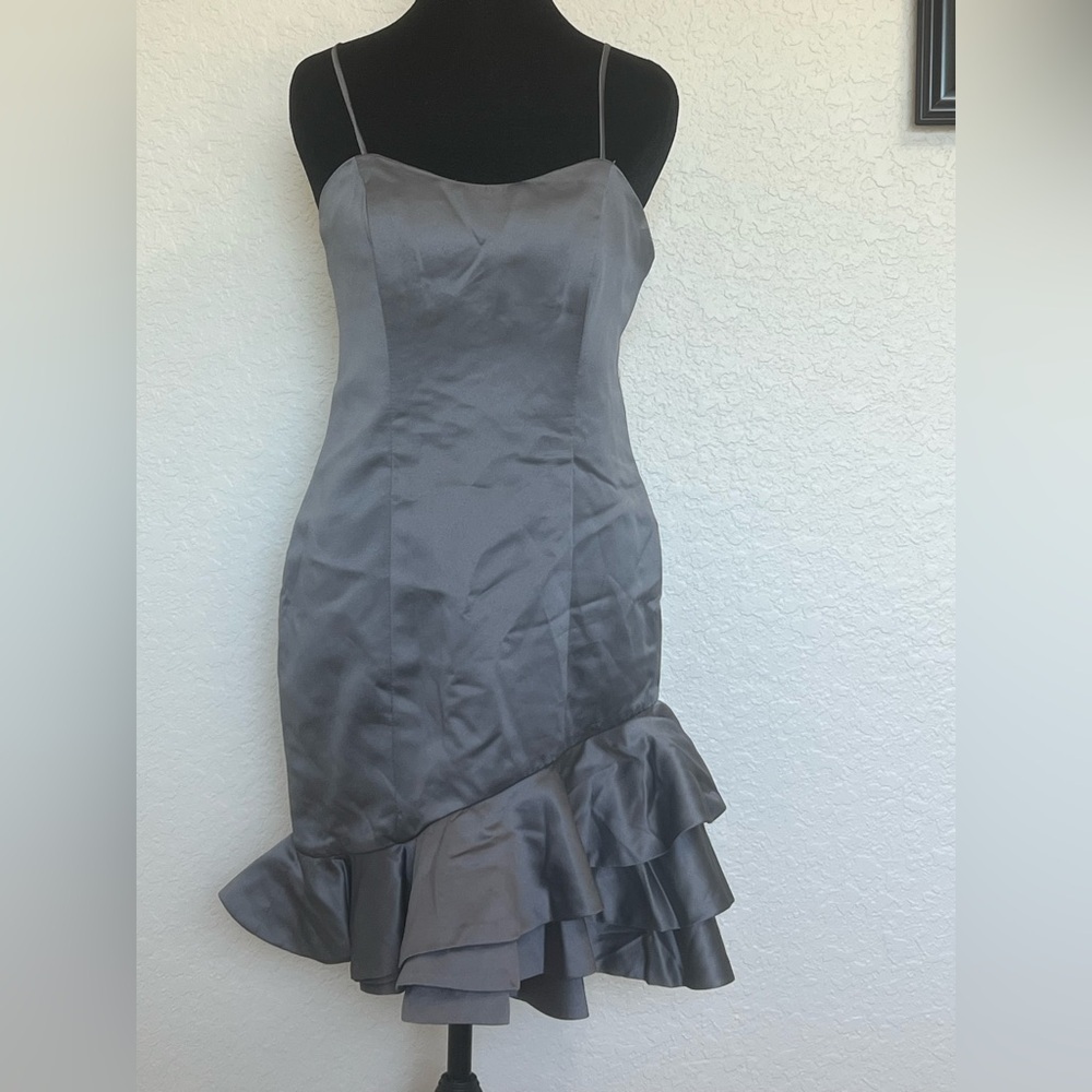 Disney Gray High Low Dress caja 1